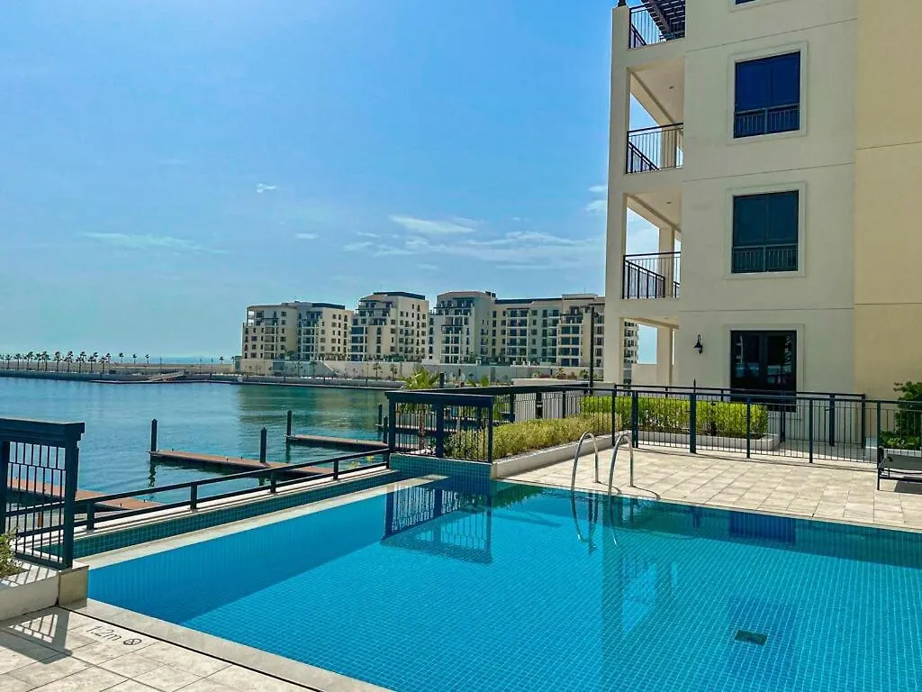 Apartment Higuests - Breezy 1 Bedroom Retreat Near La Mer Beach Dubai